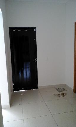 Imagem de pintura de ferragens com esmalte sintetico automotivo