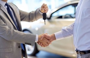 Vai comprar um carro seminovo? Faça uma consulta do Renavam antes de fechar negócio!