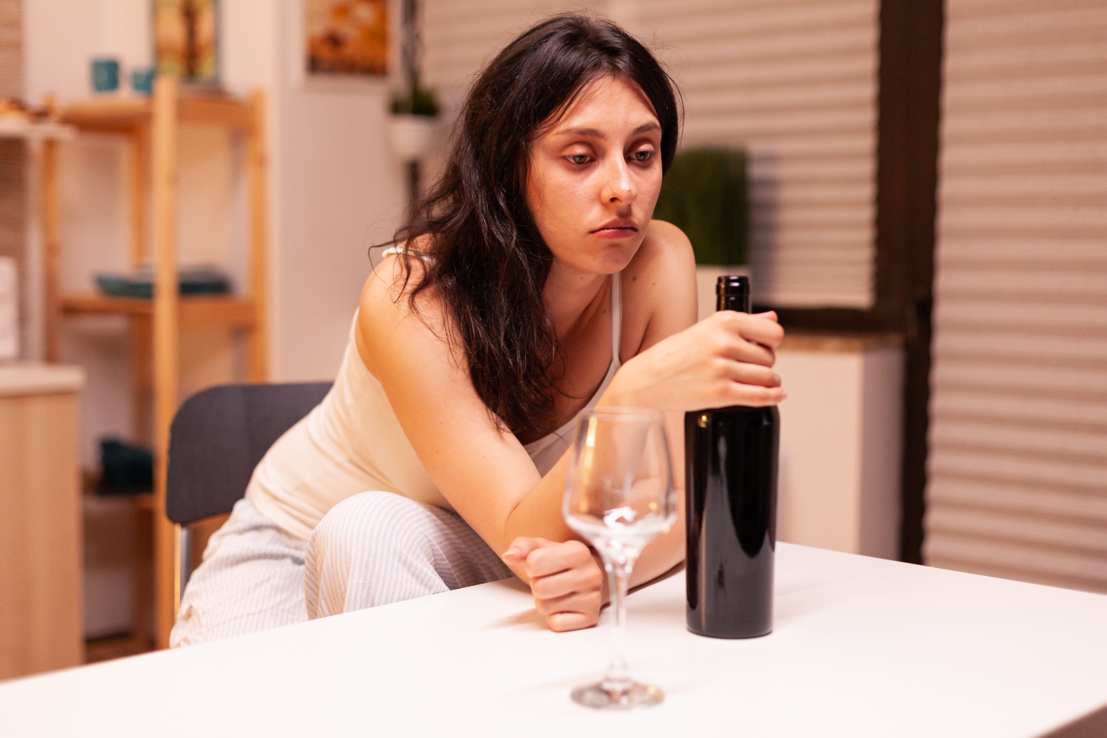 Como a psiquiatria pode ajudar no tratamento do alcoolismo?