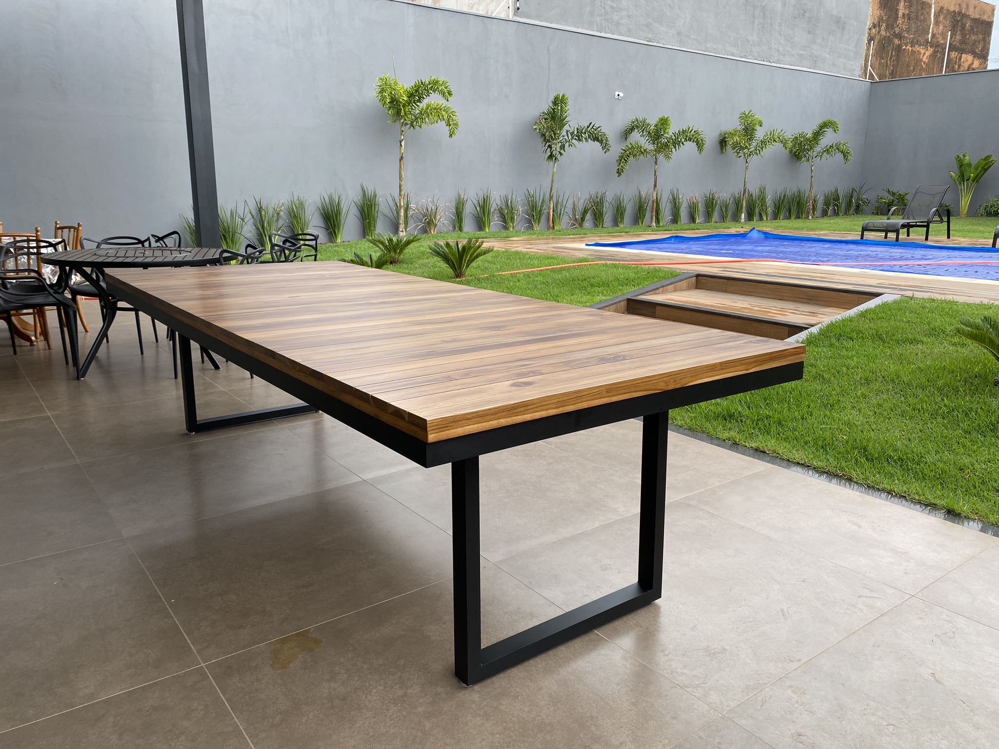 Imagem de Mesa Flórida 300x110cm Tampo Teca Ripado