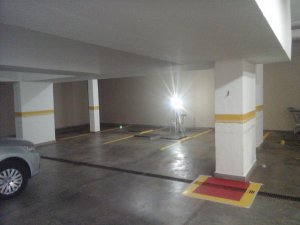 Imagem de Pintura dos tetos e paredes das garagem continua acrílica fosca