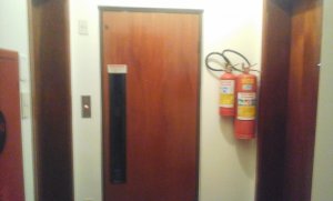 Imagem de Pintura dos Hall de elevador social e de serviço.