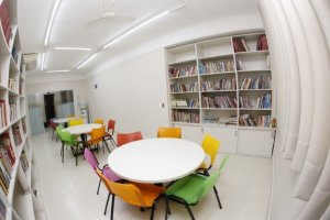 Sala de estudos biblioteca Imagem da galeria sala de estudos biblioteca