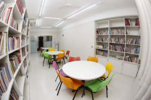 Sala de estudos biblioteca Imagem da galeria sala de estudos biblioteca